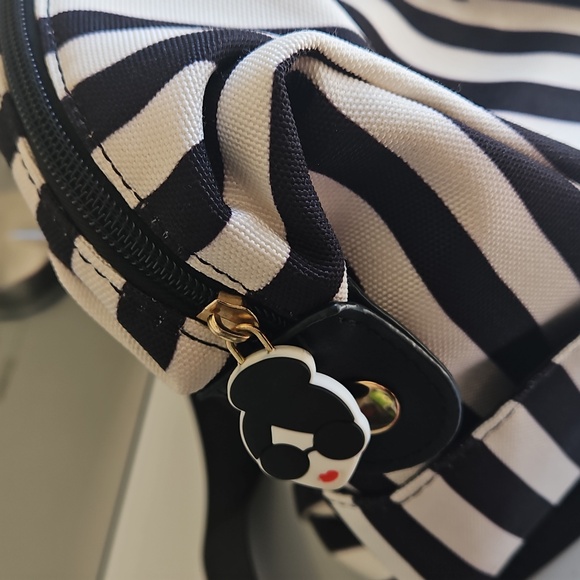 Alice + Olivia Duffle Bag Black and White Positano Stripe Weekender Tote - Picture 5 of 13